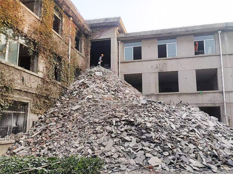 舊廠房拆除